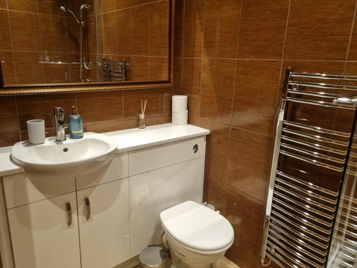 Stunning 2 Bed/2 Bath Flat In Waterloo, London Apartment Exterior photo