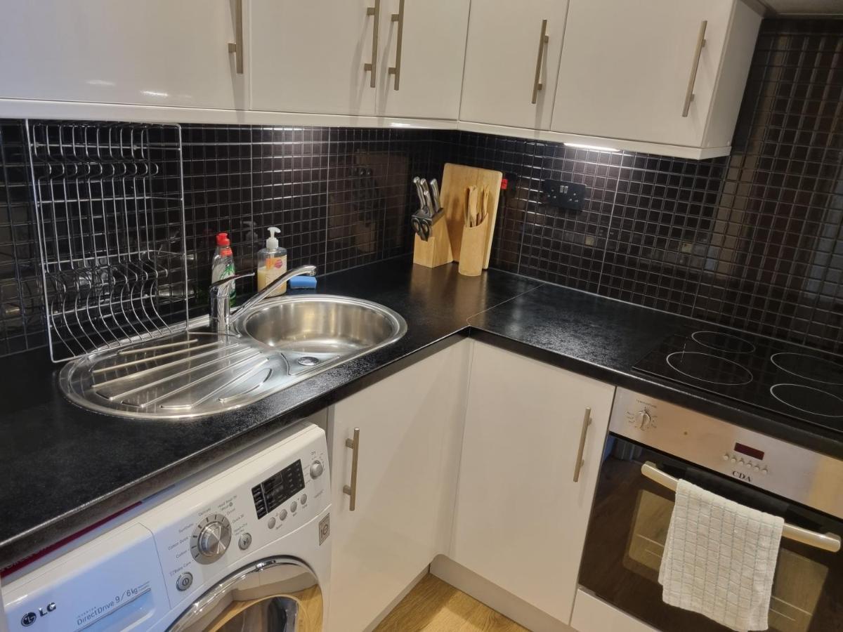 Stunning 2 Bed/2 Bath Flat In Waterloo, London Apartment Exterior photo